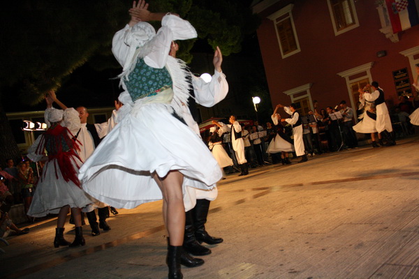 Biograd na Moru: Zavrsna priredba Ljetne skole folklora