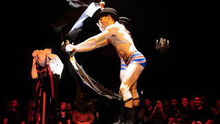 Zagreb, 291011.
Veceras je u staroj tvornici Jedinstvo odrzana jos jedna vecer 7. Festivala novog cirkusa, koji traje od 25.10. do 30.10. Veceras je odrzana cabaret predstava Red room.
Na fotografiji: nastup akrobata English Gents
Foto: Admir Buljubasic / Zagreb, 291011.
Veceras je u staroj tvornici Jedinstvo odrzana jos jedna vecer 7. Festivala novog cirkusa, koji traje od 25.10. do 30.10. Veceras je odrzana cabaret predstava Red room.
Na fotografiji: nastup akrobata English Gents
Foto: Admir Buljubasic /