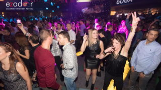 Ludnica u Saturnusu: Najbolji doček u svemiru i šire Ludnica u Saturnusu: Najbolji doček u svemiru i šire