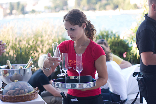 The Garden bar: Poslovni koktel prijem s djelatnicima veleposlanstva Velike Britanije