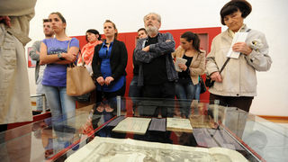 Zadar, 020513. U Gradskoj lozi se veceras otvorila izlozba “Boreli – otkup obiteljske ostavstine”. Na izlozbi se prezentirao dio predmeta iz obiteljske ostavstine koju na otkup Narodnom muzeju Zadar nudi gospodin Goran Borelli, izravni nasljednik obitelj Zadar, 020513. U Gradskoj lozi se veceras otvorila izlozba “Boreli – otkup obiteljske ostavstine”. Na izlozbi se prezentirao dio predmeta iz obiteljske ostavstine koju na otkup Narodnom muzeju Zadar nudi gospodin Goran Borelli, izravni nasljednik obitelj