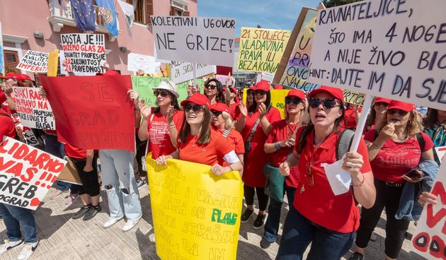 Biograd na Moru: Odgajateljice su održale prosvjed ispred gradske uprave