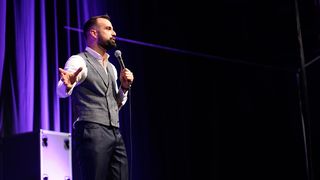 Stand up comedy večer: Ivan Šarić u Domu sportova Stand up comedy večer: Ivan Šarić u Domu sportova