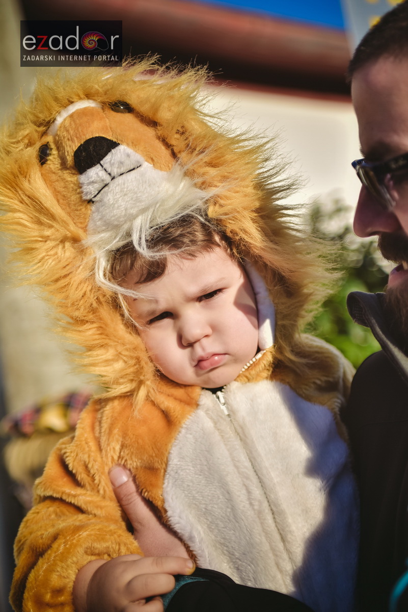 Škotski kiltovi preplavili zadarske Stanove Škotski kiltovi preplavili zadarske Stanove