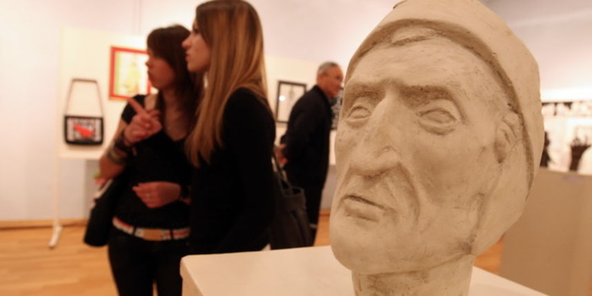 Zadar ,180510.
Dvorana u Hrvatskom narodnom kazalistu.Godisnja izlozba ucenika skole primjenjene umjetnosti i dizajna.
Foto : Vladimir Ivanov / CROPIX Zadar ,180510.
Dvorana u Hrvatskom narodnom kazalistu.Godisnja izlozba ucenika skole primjenjene umjetnosti i dizajna.
Foto : Vladimir Ivanov / CROPIX