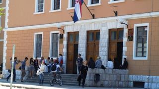 Gimnazija Vladimira Nazora, škola Gimnazija Vladimira Nazora, škola