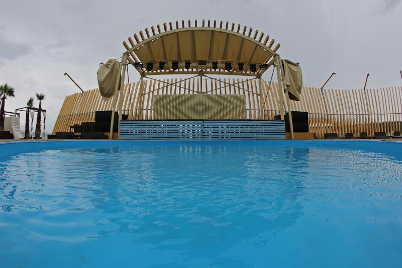 Pag, Zrce – Klub Kalypso na popularnoj plazi Zrce sezonu 2014. docekuje u novom ruhu. Photo: Filip Brala/PIXSELL