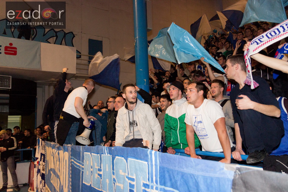 Humanitarno gledanje utakmice Zadar-Cibona u Jazinama Humanitarno gledanje utakmice Zadar-Cibona u Jazinama