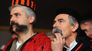 Zadar, 080111.
U Nadinu, selu pokraj Benkovca odrzana je danas
4. Cvitarijada pod nazivom Najbolji cvitarasi od Nina do Knina. Rijec je o natjecanju u kojem je sudjelovalo oko
30-ak samoukih sviraca etno skladbi na usnoj harmonici.
Na slici: neki su p Zadar, 080111.
U Nadinu, selu pokraj Benkovca odrzana je danas
4. Cvitarijada pod nazivom Najbolji cvitarasi od Nina do Knina. Rijec je o natjecanju u kojem je sudjelovalo oko
30-ak samoukih sviraca etno skladbi na usnoj harmonici.
Na slici: neki su p