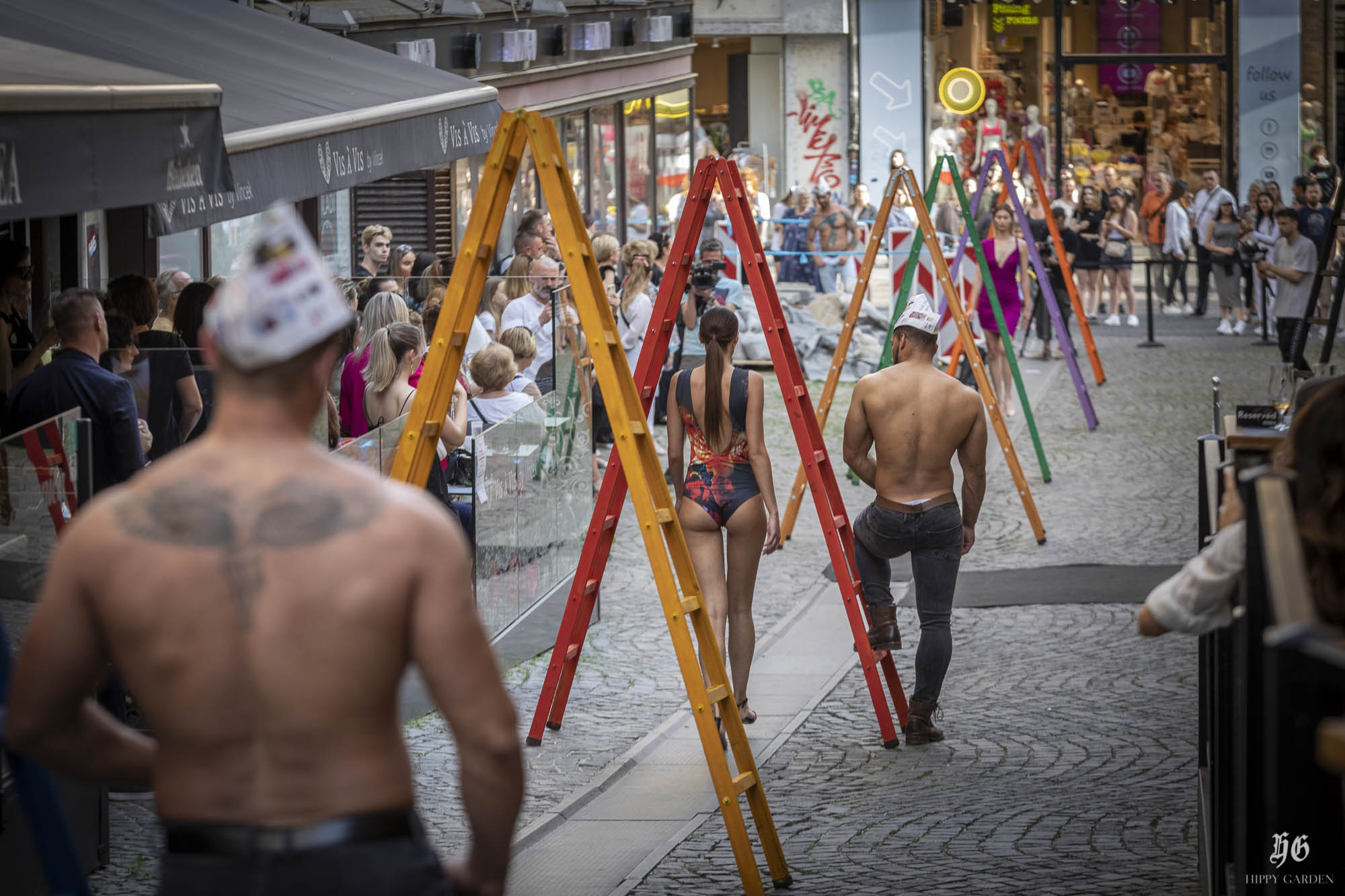 Ulična modna revija #INSPIREDBYART by Hippy Garden Ulična modna revija #INSPIREDBYART by Hippy Garden