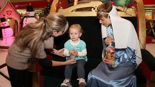 Sv. Luce razveselila mališane u Supernova centru, Foto: Iva Perinčić Sv. Luce razveselila mališane u Supernova centru, Foto: Iva Perinčić