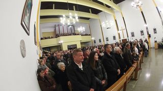 Bibinje: Održana tradicionalna procesija Velikog Petka. Foto: Leo Banić