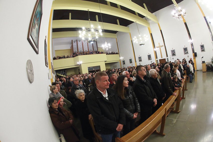 Bibinje: Održana tradicionalna procesija Velikog Petka. Foto: Leo Banić