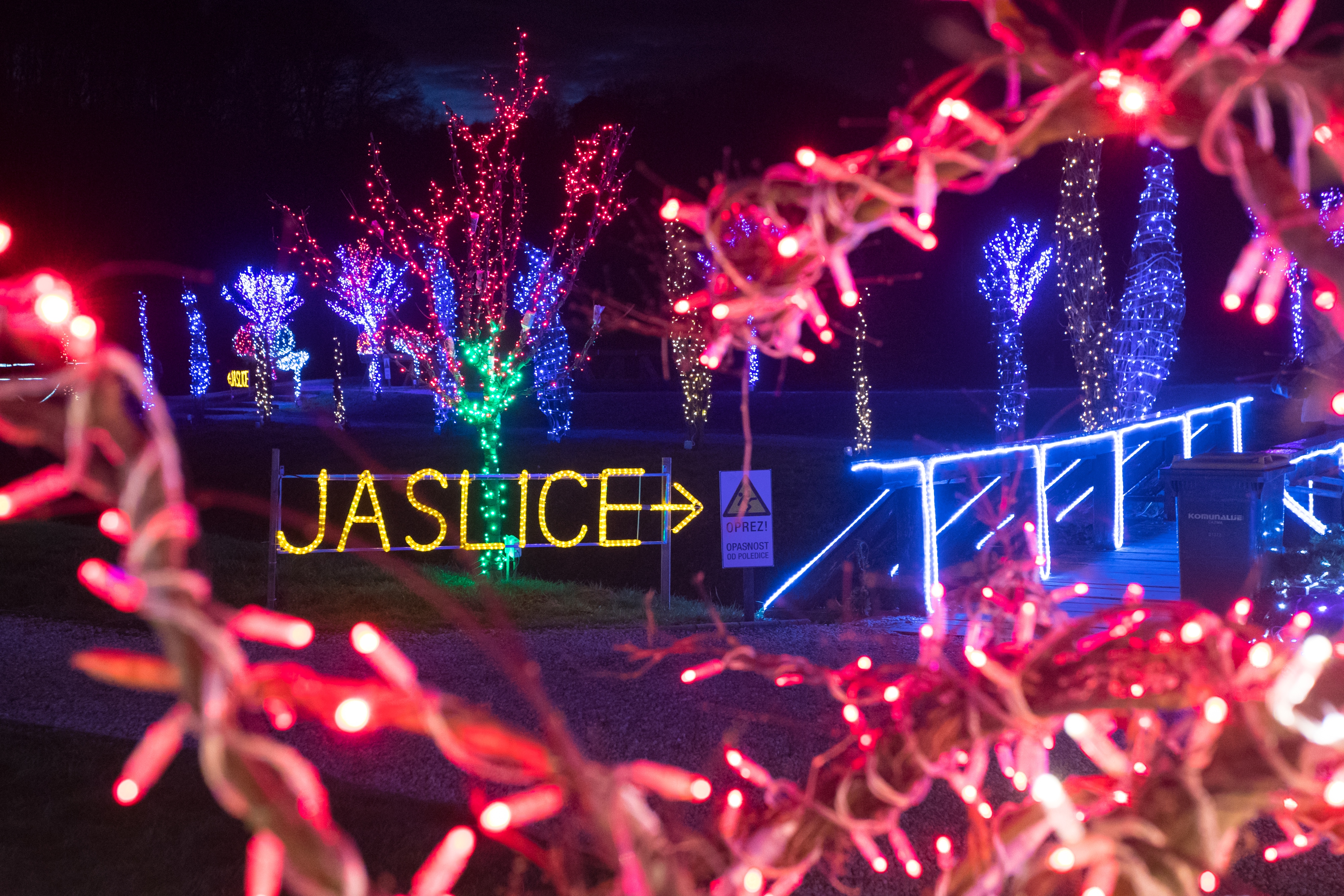 Još raskošnije izdanje: pogledajte kako izgleda Božićna priča obitelji Salaj gdje je ove godine zasjalo rekordnih 2.5 milijuna lampica