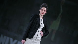 U trgovackom centru West gate sinoc zapoceo modni dogadjaj Nivea Cro A Porter. U trgovackom centru West gate sinoc zapoceo modni dogadjaj Nivea Cro A Porter.