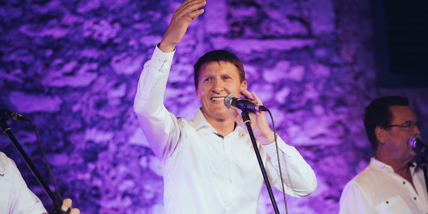 Tomislav Bralić i Klapa Intrade razgalili srca bibinjske publike