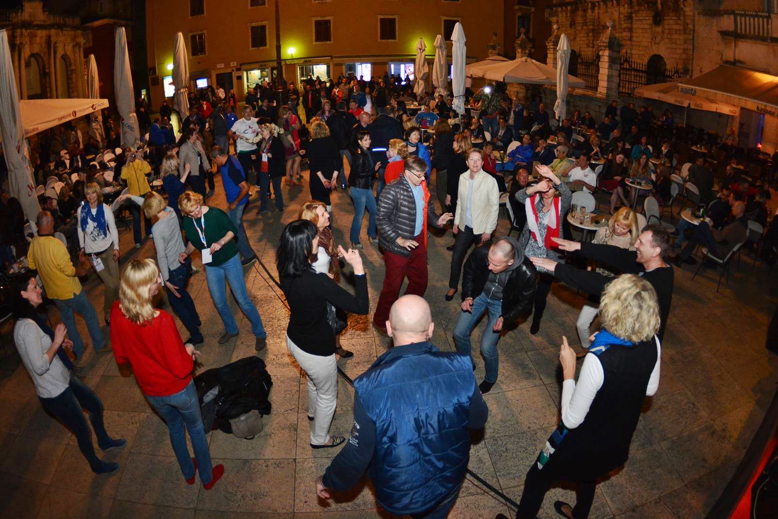 FIMBA After party na Narodnom trgu uz bend Songbusters FIMBA After party na Narodnom trgu uz bend Songbusters