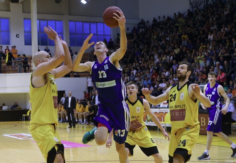 Dvorana Gripe, Split – 4. kolo A1 Lige za prvaka, KK Split – KK Zadar 70-98. Photo: Ivo Cagalj/PIXSELL Dvorana Gripe, Split – 4. kolo A1 Lige za prvaka, KK Split – KK Zadar 70-98. Photo: Ivo Cagalj/PIXSELL