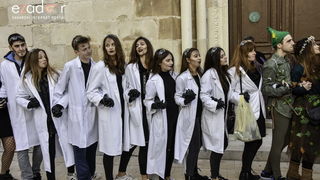 Paški zimski karneval 2018: Karnevalska povorka prošla ulicama grada do Pijace