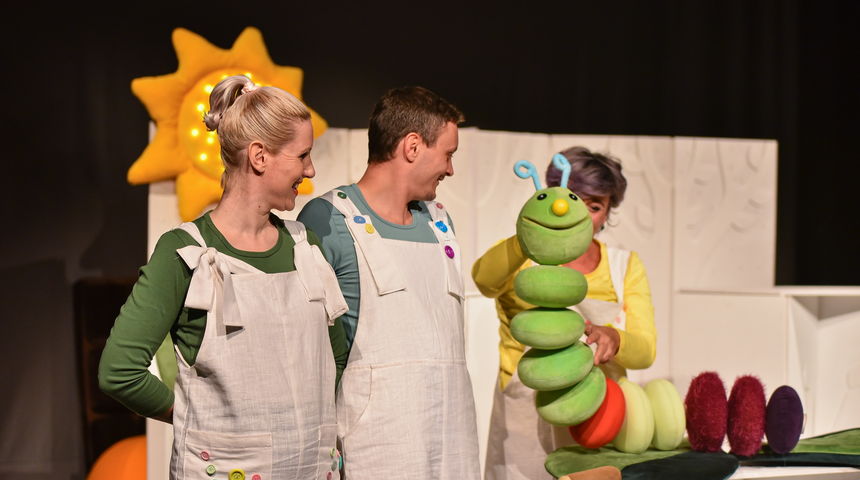 Vrlo gladna gusjenica, kazalište lutaka