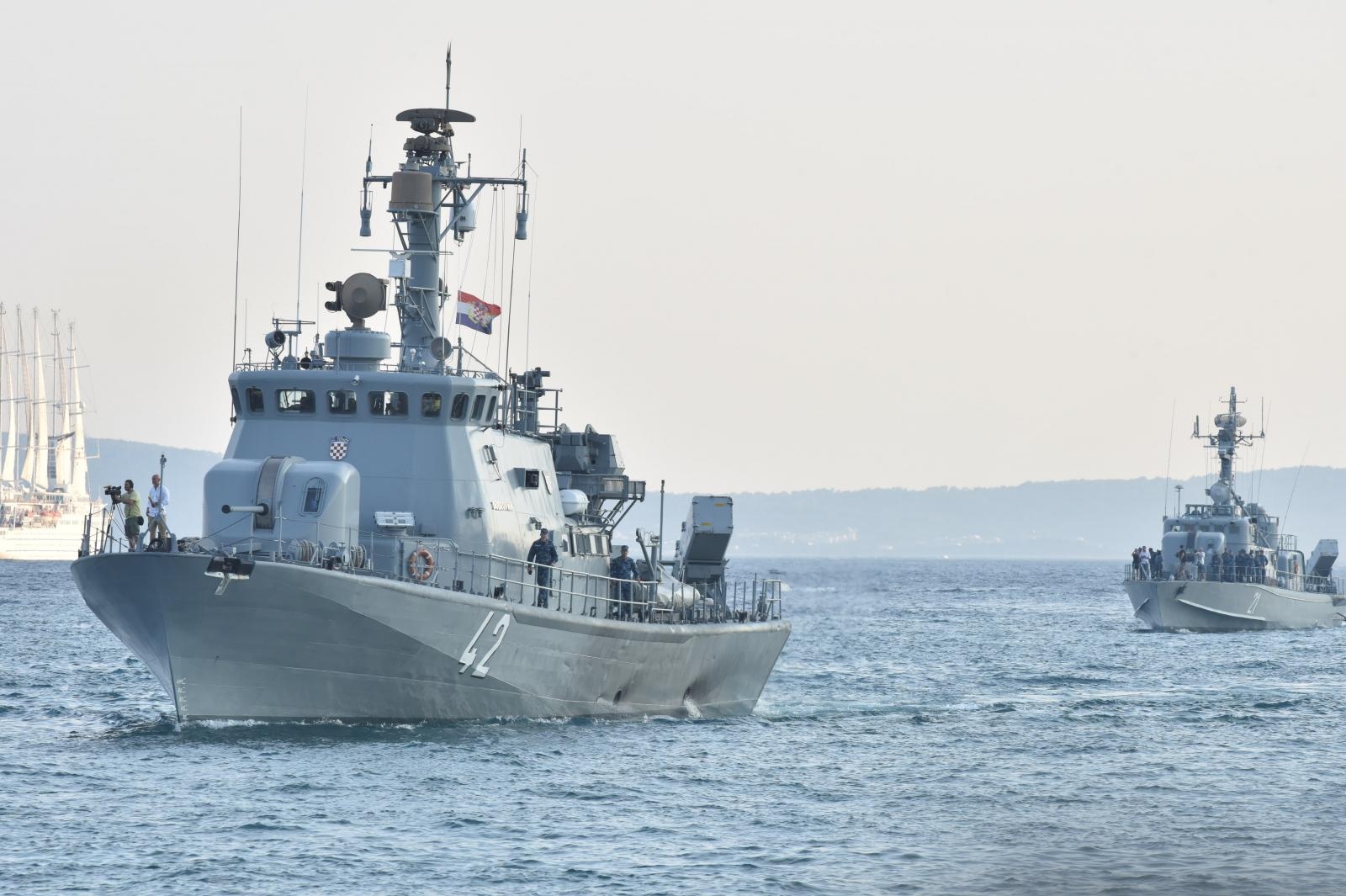 Split dostojanstveno na posljednju plovidbu ispratio legendu Olivera Dragojevića