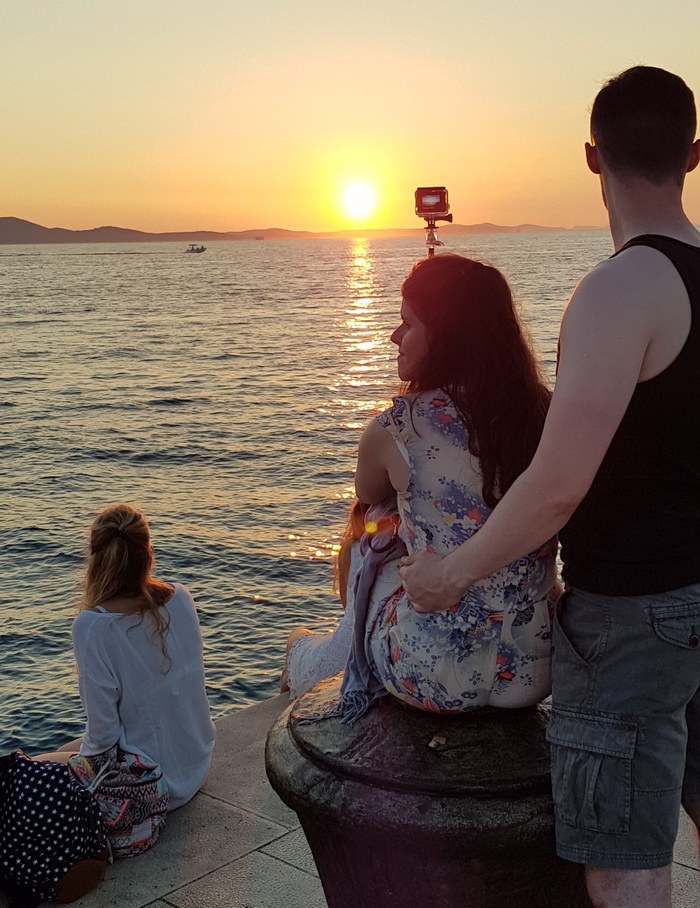 Zalazak sunca i Craft Beer Festival na zadarskoj rivi. Foto: Mladen Malik Zalazak sunca i Craft Beer Festival na zadarskoj rivi. Foto: Mladen Malik