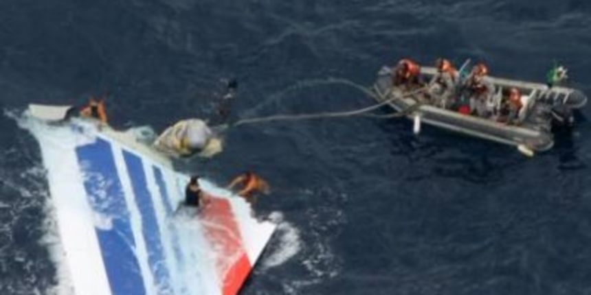 Pronađeni dijelovi Airbusa (Foto: Reuters) Pronađeni dijelovi Airbusa (Foto: Reuters)