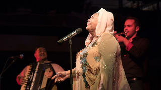 Esma Redžepova, prateći bend Folk Masters i gost Ibus Ibraimovski @ Arsenal Zadar Esma Redžepova, prateći bend Folk Masters i gost Ibus Ibraimovski @ Arsenal Zadar