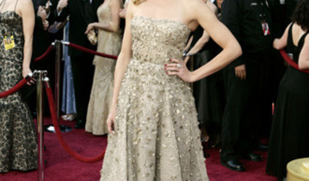 82. Red Carpet Oscara (oscar.go.com)