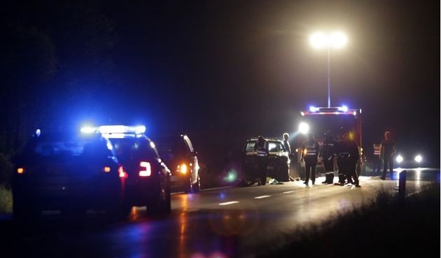 Policija, policijska potjera, vatrogasci, noćna akcija