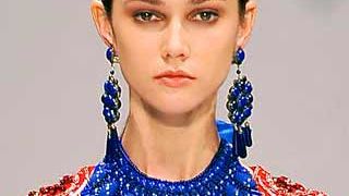 Naušnice kao nezaobilazan detalj ove sezone