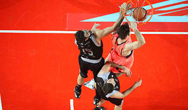 Mumbru i Banić, Foto: acb.com