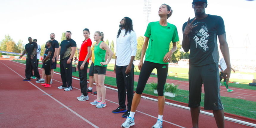 Zagreb, 130911.
IAAF World Challenge Zagreb 2011,
61. memorijal Borisa Hanzekovica na atletskom stadionu Mladost na Savi.
Na slici: sudionici mitinga prvi sdesna Usain Bolt, Blanka Vlasic.
Foto: Goran Mehkek / CROPIX Zagreb, 130911.
IAAF World Challenge Zagreb 2011,
61. memorijal Borisa Hanzekovica na atletskom stadionu Mladost na Savi.
Na slici: sudionici mitinga prvi sdesna Usain Bolt, Blanka Vlasic.
Foto: Goran Mehkek / CROPIX