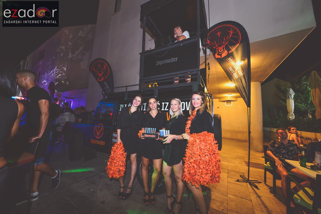 Connect @ Teatro bar & Zlatni kutić Connect @ Teatro bar & Zlatni kutić