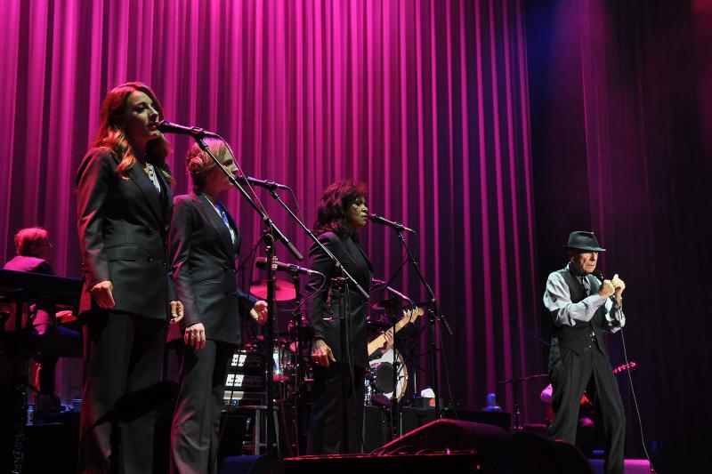 02.08.2013., Pula – Kanadski kantautor Leonard Cohen odrzao je koncert u prepunoj puslkoj Areni. Photo: Dusko Marusic/PIXSELL 02.08.2013., Pula – Kanadski kantautor Leonard Cohen odrzao je koncert u prepunoj puslkoj Areni. Photo: Dusko Marusic/PIXSELL