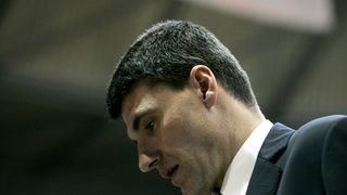 Zagreb, 050610.
KC Drazen Petrovic.
Trg Drazena Petrovica 3.
3. kosarkaska utakmica finala doigravanja izmedju Cibone i Zadra.
Na slici: Velimir Perasovic.
Foto: Goran Mehkek / CROPIX Zagreb, 050610.
KC Drazen Petrovic.
Trg Drazena Petrovica 3.
3. kosarkaska utakmica finala doigravanja izmedju Cibone i Zadra.
Na slici: Velimir Perasovic.
Foto: Goran Mehkek / CROPIX