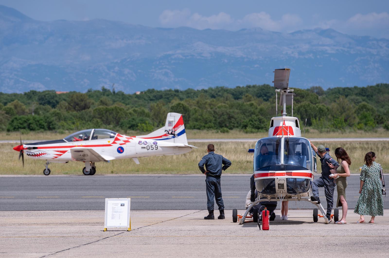 Dan otvorenih vrata vojarne u Zemuniku Dan otvorenih vrata vojarne u Zemuniku