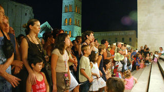 Image 1176171 (auto)