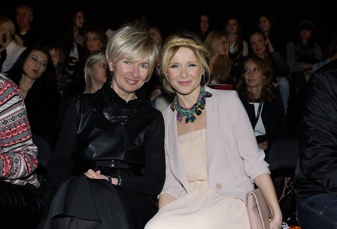 Zagreb, 150313.
Zagrebacki Velesajam.
Odrzana je treca vecer revije Perwoll Fashion.hr na kojoj su svoje kreacije predstavili Martina Felja, Morana Krklec, Young at Squat, Marina Design i Envy Room.
Na fotografiji: Tihana Harapin i Danijela Martinovic. Zagreb, 150313.
Zagrebacki Velesajam.
Odrzana je treca vecer revije Perwoll Fashion.hr na kojoj su svoje kreacije predstavili Martina Felja, Morana Krklec, Young at Squat, Marina Design i Envy Room.
Na fotografiji: Tihana Harapin i Danijela Martinovic.