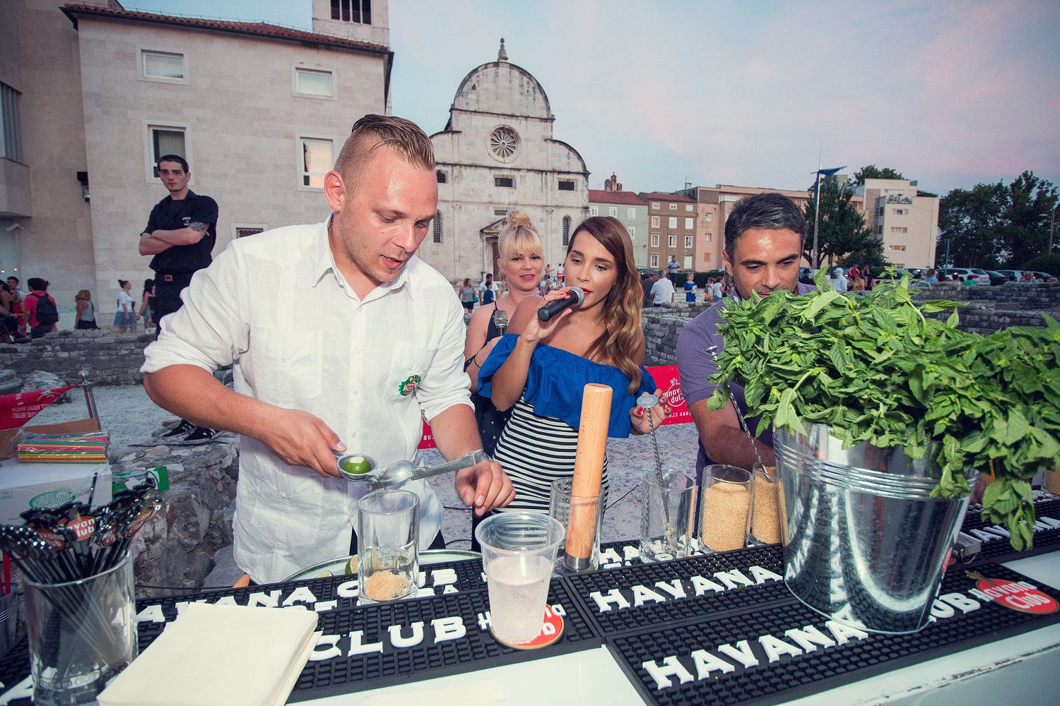 Rasplesane ulice grada na “Kubanskoj večeri u Zadru” Rasplesane ulice grada na “Kubanskoj večeri u Zadru”