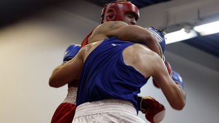 Zadar, 191110 Boksacka priredba u dvorani na Visnjiku gdje se nalazi Boksacki klub Diabolik. Odrzan je niz boksackih meceva. Turnir organizira BK Diabolik a to je njegov dar gradu Zadru povodom Blagdana Svetog Krsevana, njegovog zastitnika. Vec dugi niz g