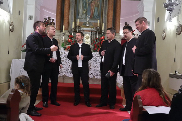 “Božićna čarolija” – koncert klapa u petrčanskoj crkvi sv. Ivana i Pavla “Božićna čarolija” – koncert klapa u petrčanskoj crkvi sv. Ivana i Pavla