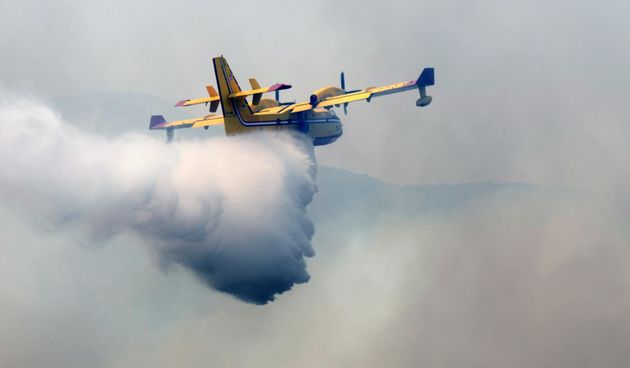 Buknuo požar kod Grebaštice, gašenje u tijeku