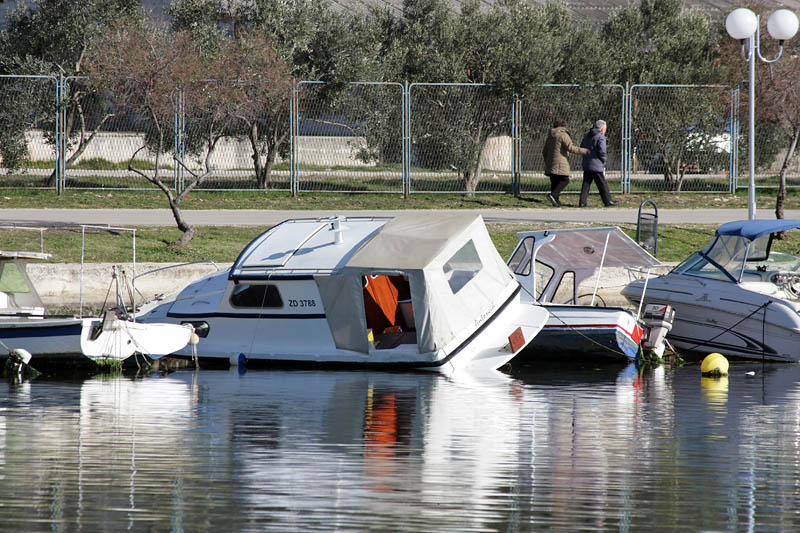 Oseka u Zadru more se povuklo nekih 50-ak cm