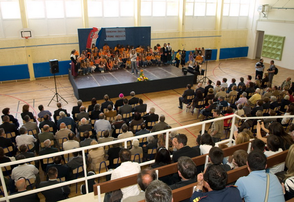 Svecano otvaranje obnovljene osnovne skole Kruno Krstic u Arbanasima