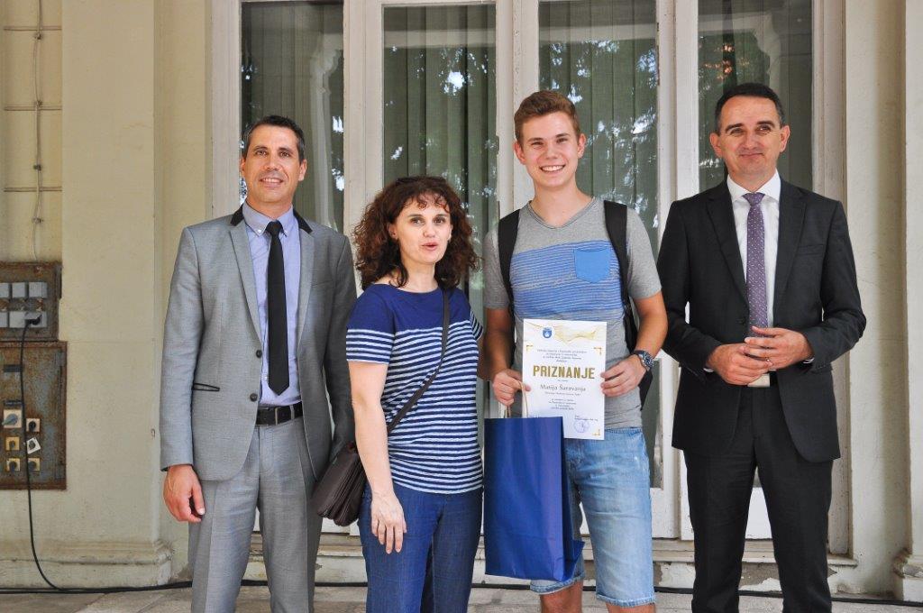 Zamjenik župana primio nagrađene učenike Zamjenik župana primio nagrađene učenike