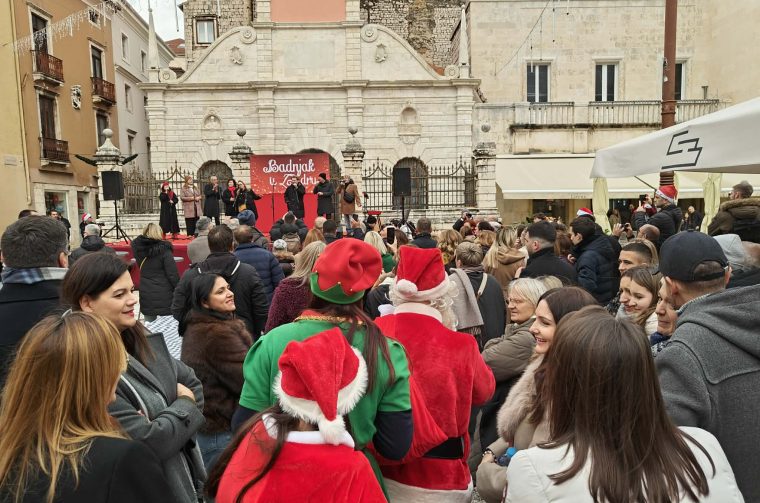 3e711015-cf66-4b25-8b60-11ef1ed5b935