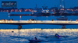 6. “Jadranov veslački dvoboj” osmeraca u uvali Jazine 6. “Jadranov veslački dvoboj” osmeraca u uvali Jazine