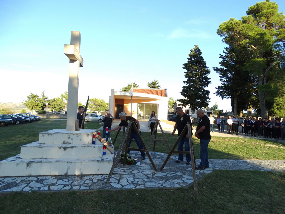 Vukšić: Položeni vijenci za žrtve Domovinskog rata