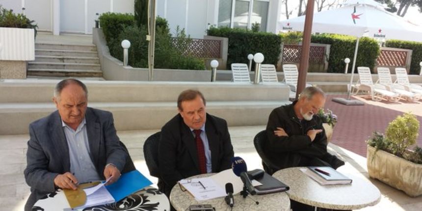 Radnicama Adrie isplaćene plaće; Foto: Radio Zadar Radnicama Adrie isplaćene plaće; Foto: Radio Zadar